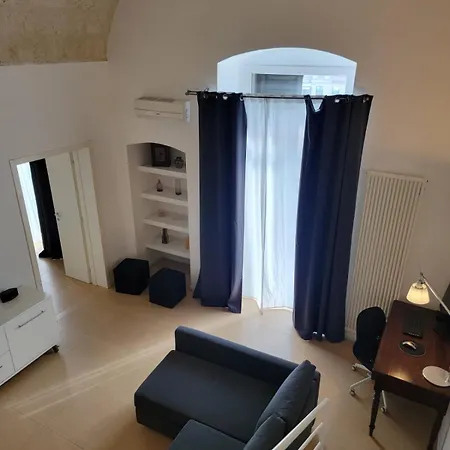 Station Apartment